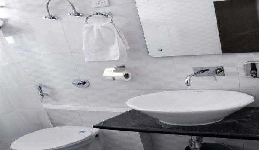 Glen Thirty Guest House, Gurgaon 5